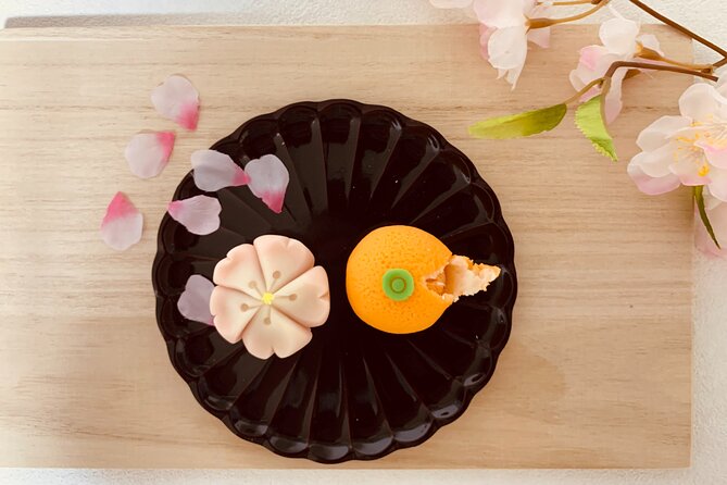 2 Hours Mochi &Nerikiri Making & Matcha Class in Bunkyo - Picking Your Course: Mochi, Dango, Nerikiri (and Mixing Them)