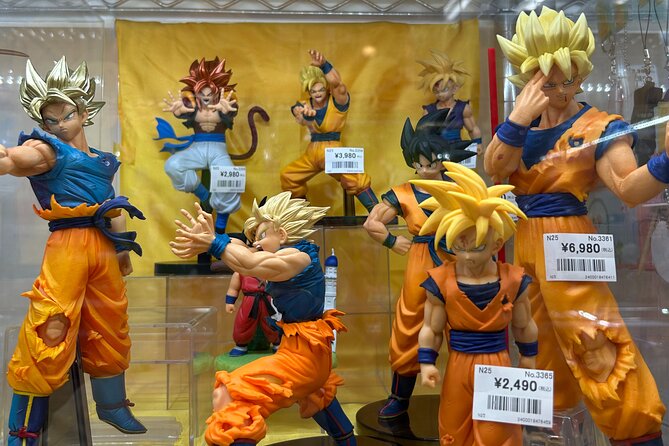 Akihabara Pop Culture Tour with Maid Café and UFO Catcher Fun - Gachapon Hall: Turning the Knob on a Capsule Toy Surprise