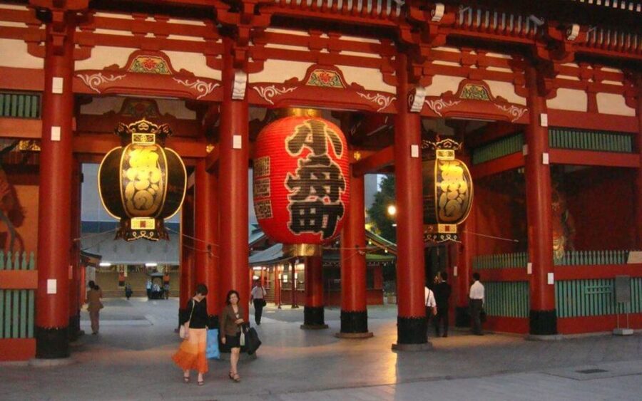 Asakusa, Tokyo's #1 Family Food Tour - The 11:00 meeting point: why the orientation matters