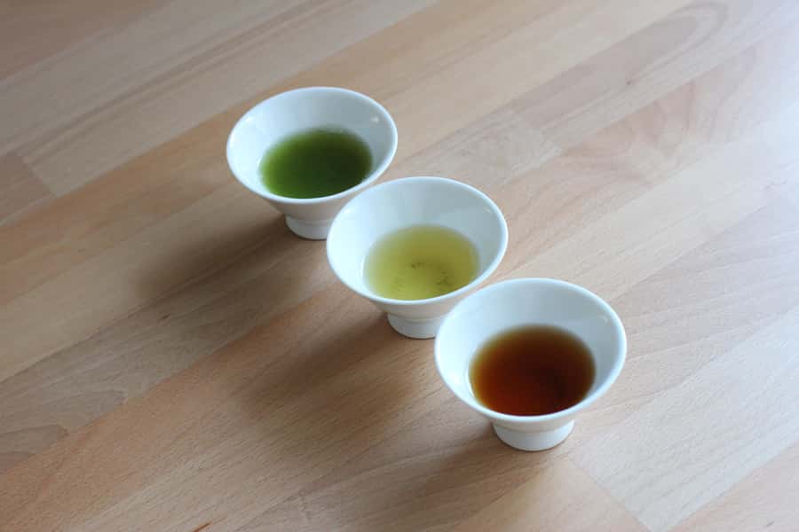 Authentic Japanese tea tasting: sencha, matcha and gyokuro - The cozy downtown Tokyo apartment setup (and why it helps)