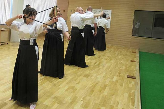 Authentic Kyudo Japanese Archery Experience in Tokyo - Tokyo Station start: what to expect from timing and the meeting walk