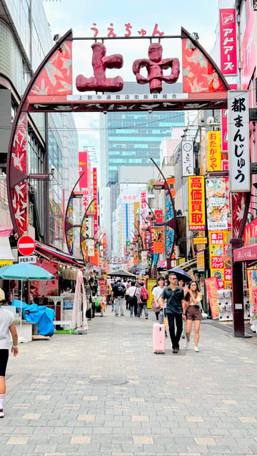 Awesome Private Tour: Tsukiji, Asakusa, Shinjuku, Shibuya - Hongan-ji in Tsukiji: a quick reset before the city moves on