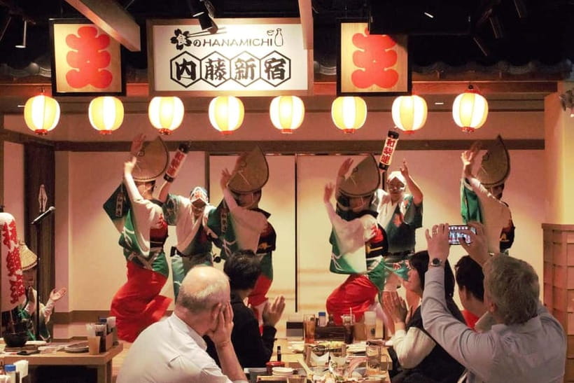 Bon Dance IZAKAYA in Shinjuku, Tokyo - Meeting Point Reality Check: 3rd Floor, Kabukicho Chaos, and No Guide