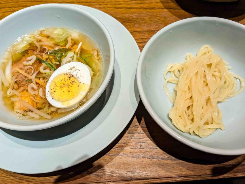 Breakfast Ramen Tour in Shinjuku, Tokyo - The Meeting Point: 7-Eleven at Kabukicho’s Entrance (Easy Start)