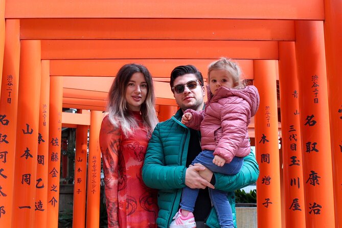 Chill Out in Tokyo: Personalized Private Tours with Local Friends - Shinjuku Gyoen: Gardens That Change With the Season
