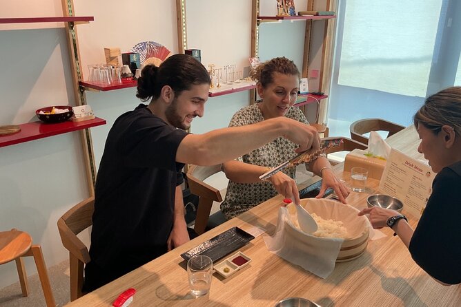 Cozy Tokyo Class: Ramen, Sushi, Sake Pairing & Cultural Exchange - The Hands-On Flow: How a 3-Hour Class Stays Organized