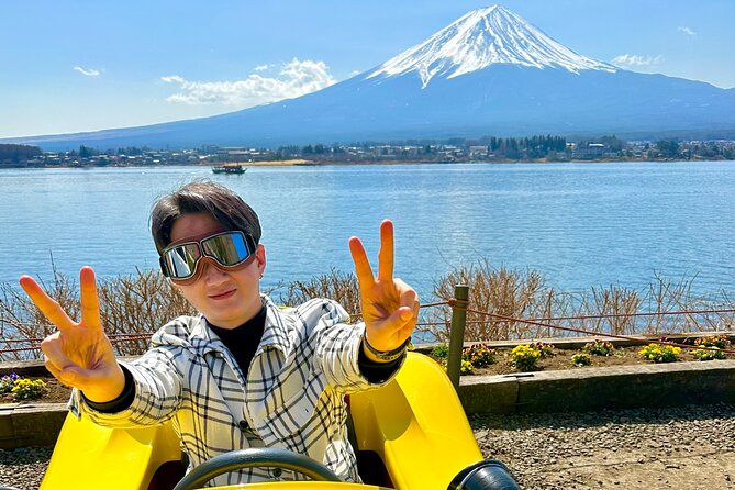 Cute & Fun E-Car tour following guide around Lake Kawaguchiko - Yagizaki Park and the Floating Temple: Timing Is the Whole Game