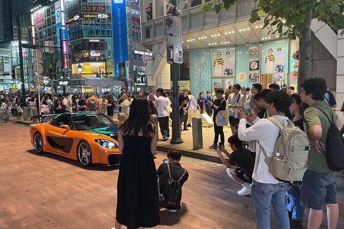 Daikoku PA JDM Car Scene Tour in Tokyo Drift RX7 - Van comfort, WiFi, and what the photo/video add-in really means