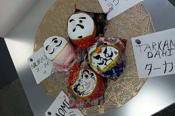 Daruma Workshop by Making your Own Japanese Souvenir in Shinjuku - Creating your own daruma: the main event