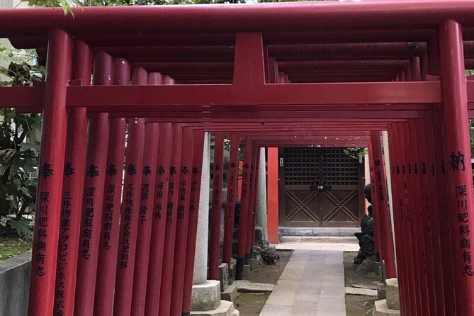 Edo Tokyo Small-Group Tour: History, Culture & Local Experiences - Stop 5: Kiyosumi Teien Garden, Tea House, and Pond Calm