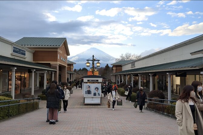 Enjoy Mt. Fuji View and free time shopping at Gotemba Outlets! - Mt. Fuji 5th Station: photos, souvenir lanes, and weather rules