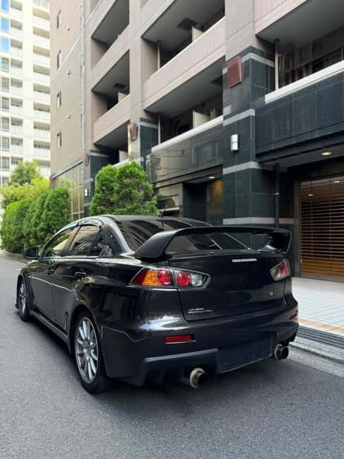 EVO, WRX, Skyline – JDM Night Run to Daikoku Car Meet - Rainbow Bridge drive: quick, but it sets the mood