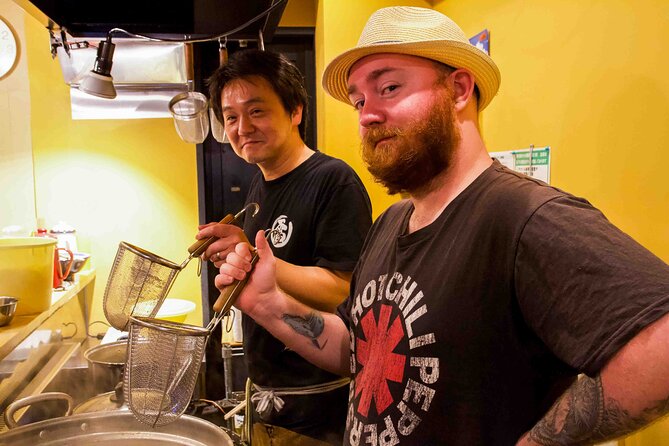 Exclusive Ramen Kitchen Experience - Temomi and tebo: the two noodle techniques that make you feel like a chef