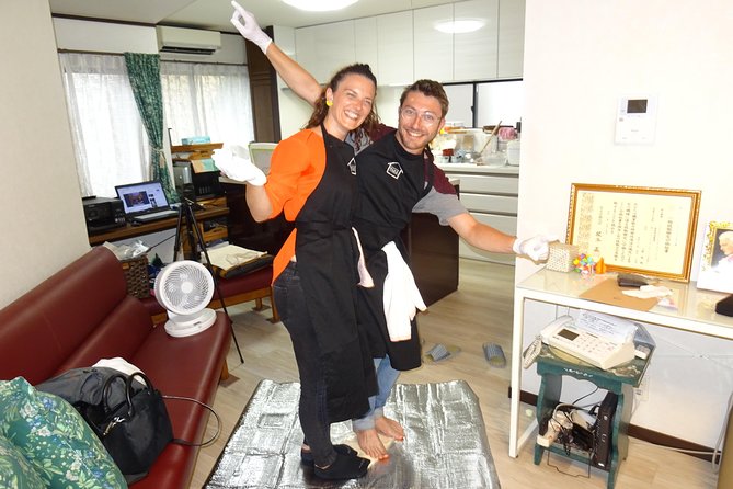 Experience all of Japanese culture and Japanese food experience classes "origami, udon, Japanese food, green tea, calligraphy" in 4 hours - Origami crane with Taka: the calm start before the kitchen work