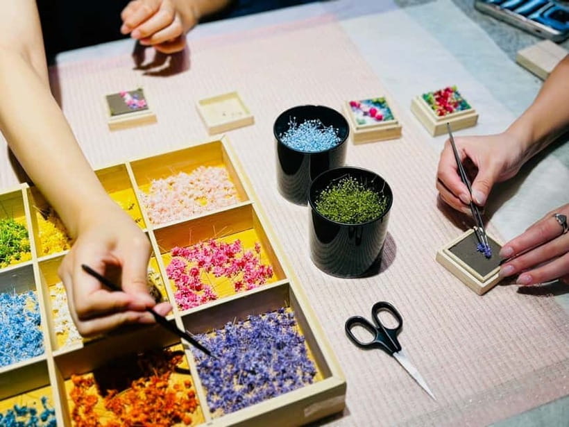Experience Crafting a Flower-Adorned Mini Japanese Garden - Using it as decor: the souvenir you’ll actually keep