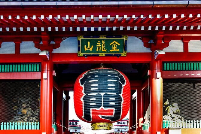 Explore Asakusa's historic landmarks - Hanayashikidori: nostalgia in the in-between spaces
