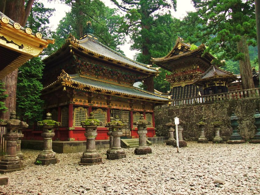 From Tokyo: Guided Day Trip to Nikko World Heritage Sites - Arrival in Nikko: Lunch First, Then the Main Shrine