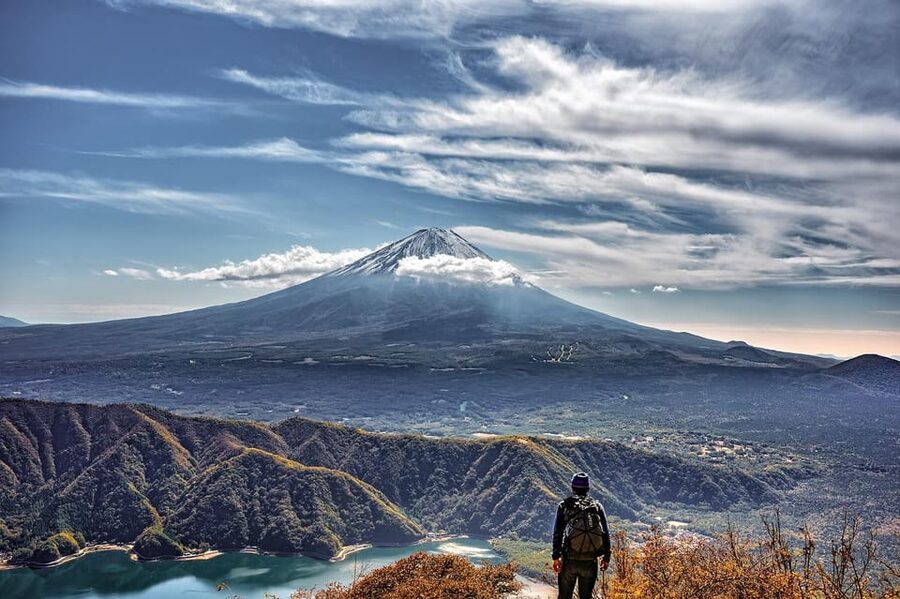 From Tokyo: Mt. Fuji And Hakone Private Sightseeing Day Trip - Arakurayama Sengen Park and the Chureito Pagoda view