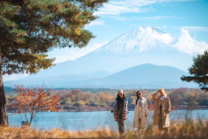 From Tokyo Mt.Fuji, Lake Kawaguchi, Makaino Farm day tour - Oishi Park and Lake Kawaguchi Views in 40 Minutes