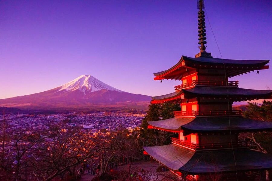 From Tokyo: Mt.Fuji, Lake Kawaguchi, Oshino Hakkai Day Tour - What can go wrong: weather, traffic, and last-minute swaps