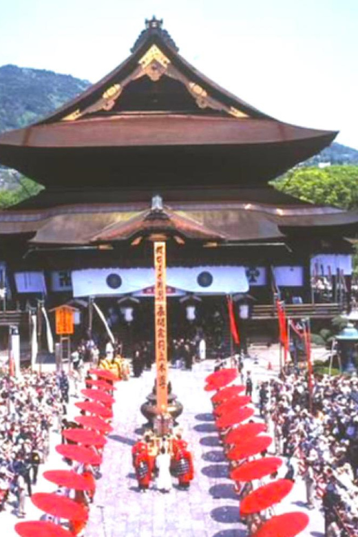 From Tokyo/Nagano : Private Snow Monkeys Park Full Day Trip - Matsushiro Castle Ruins and the Story You Can Feel