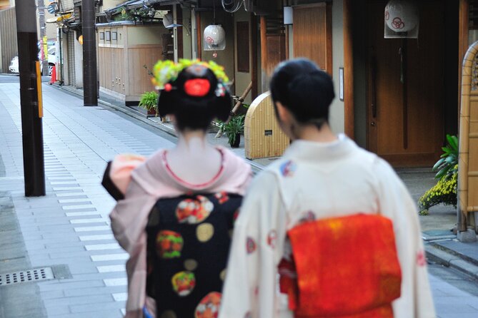 From Tokyo to Kyoto and Nara: A Captivating Full-Day Private Tour - Lunch under Kyoto Station: practical food, minimal detours