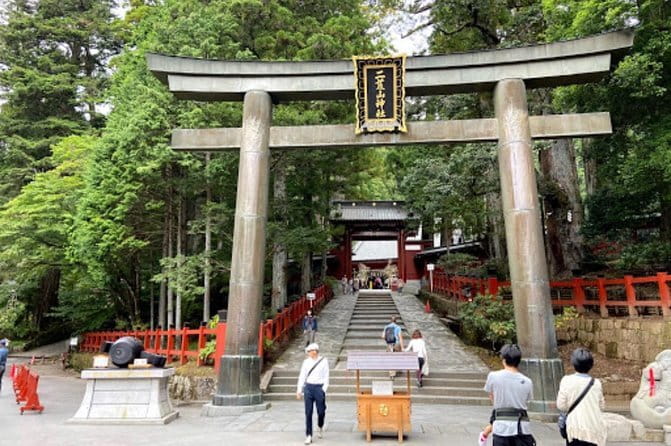 Full Day Tour at Mt. Fuji, Onsen, Lake Kawaguchi and Yamanaka - How to make the most of each stop (without burning time)