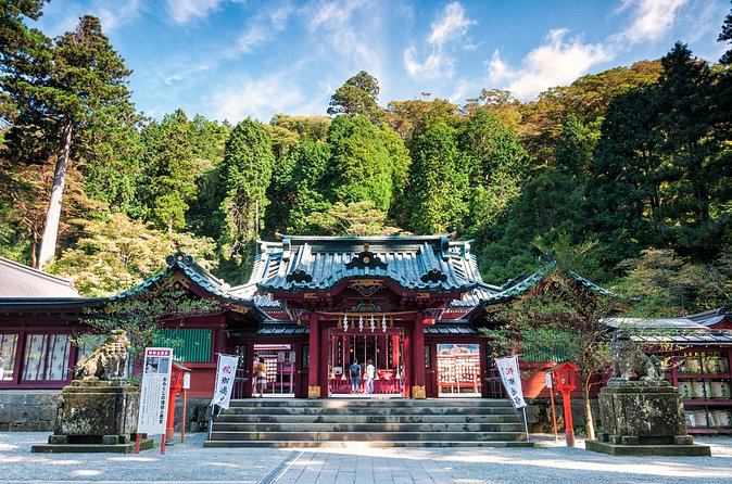 Hakone Private One Day Tour From Tokyo: Mt Fuji, Lake Ashi, Hakone National Park - Old Tokaido road walk: history with Lake Ashi views