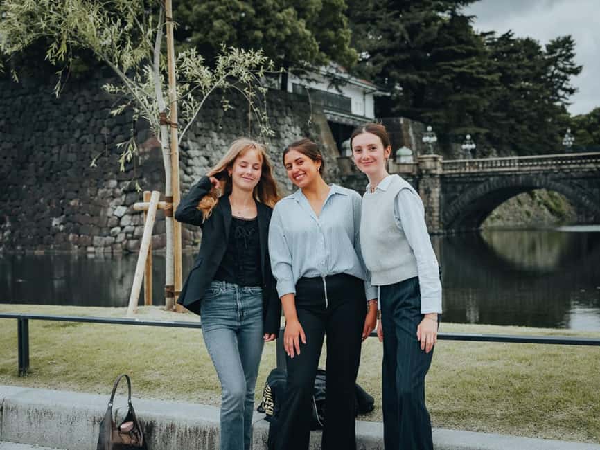 Imperial Palace Tour: Discover Samurai History with a Guide - From Starbucks to the East Gardens: How the Tour Starts Smoothly