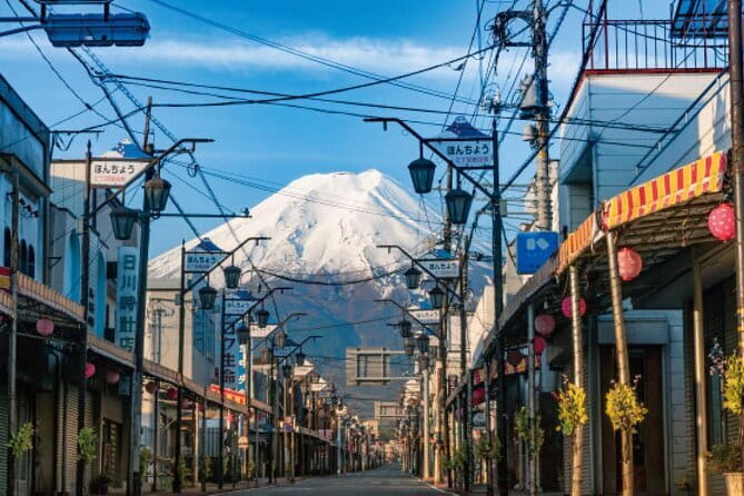 Japan's Best Mount Fuji Tour - Princess Pagoda vibes: timing matters when crowds show up