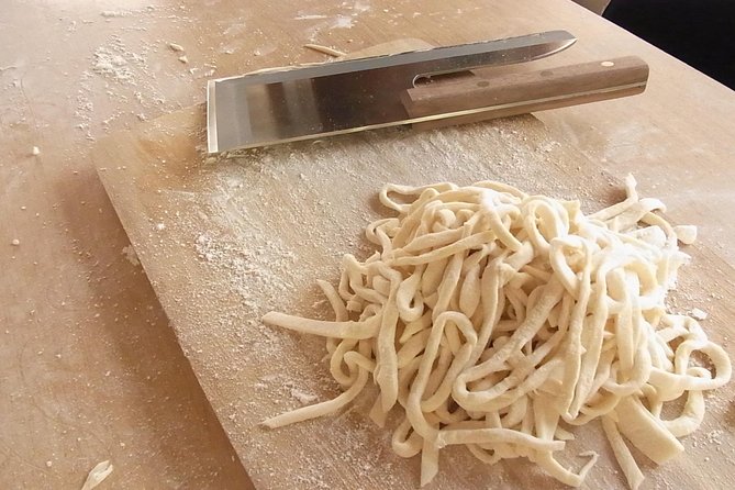 Japanese Cooking and Udon Making Class in Tokyo with Masako - Tempura Lessons: Frying Technique and Texture Control