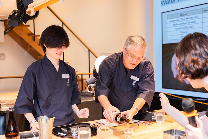 Japanese Sake Tasting & Wagyu Sukiyaki Cooking Class in Tokyo - Who this Tokyo workshop is perfect for