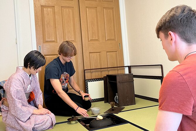 Japanese Tea Ceremony at Private Home in Yokohama, suburban Tokyo - Socks, pickup, and small logistics that matter