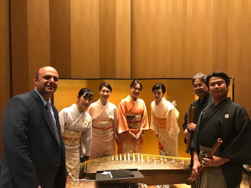 Japanese Traditional Music Show in Tokyo - The host and translation: English and Japanese support that actually helps