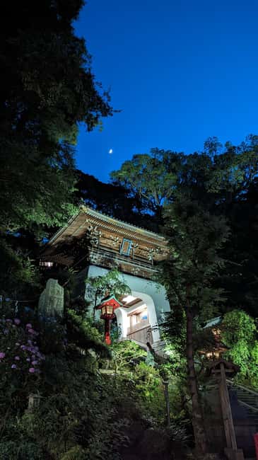 Kamakura: A Journey Through Medieval Japan - Enoshima in the Private 8-Hour Option: Holiness, Kitschy Seaside Energy
