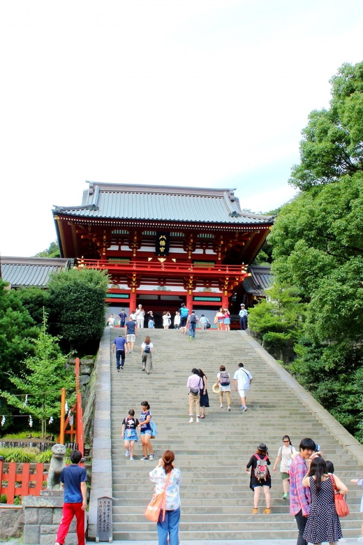 Kamakura Temples Private Guided Tour from Tokyo - Komachi Street: lunch and shopping with breathing room