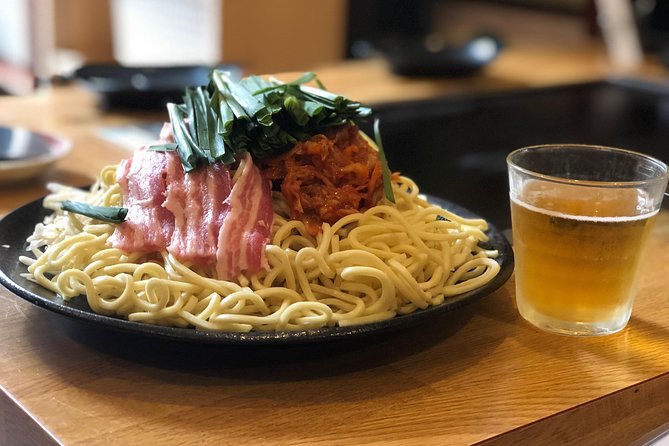 Kawaii Food Tour of Harajuku Tokyo - The main lunch moment: pop-culture art plus a hands-on bite