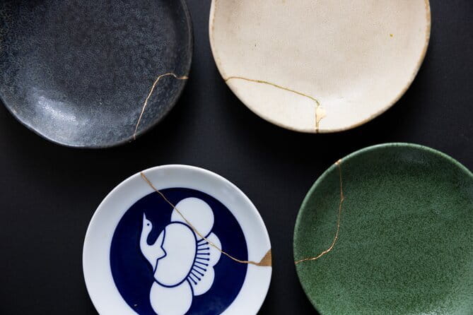 Kintsugi Workshop Class in Shibuya, Tokyo with mon cadeau - Kintsugi Workshop in Shibuya: what the class is really about