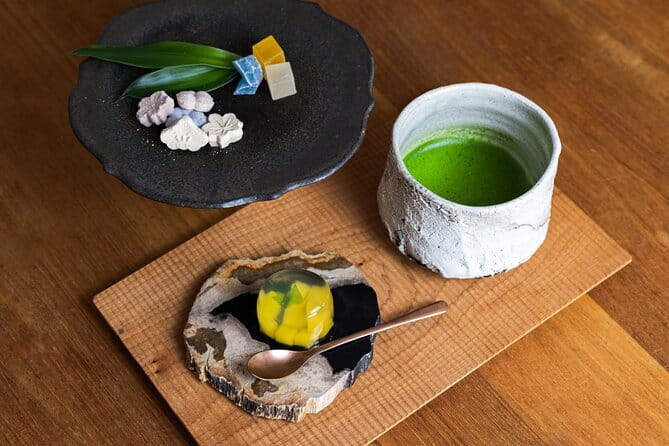 Kintsugi Workshop Class in Shibuya, Tokyo with mon cadeau - Picking your piece: choosing pottery from mon cadeau’s collection