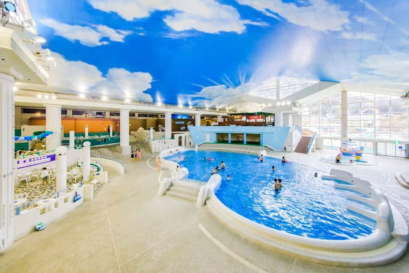 Kowakien Yunessun Hot Springs Entry Ticket - Outdoor play zones and Rodeo Mountain sights