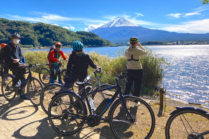 Lake Kawaguchi Explorer: E-Bike Guided Tour - Lake Kawaguchiko shore cycling road: the view you want first