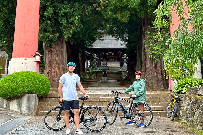Lake Kawaguchi Explorer: E-Bike Guided Tour - The e-bike ride itself: easy effort, real road awareness