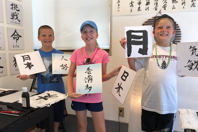 Let's experience calligraphy in YANAKA, Taito-ku, TOKYO !! - Who should book this Yanaka calligraphy workshop