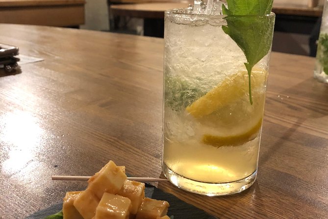 Luxury Tokyo Sake, Cocktail, Whisky and Pairing Tour - Your guide, your pace: what a small group changes