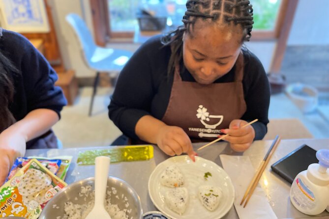 Make Rice Balls and Enjoy a Japanese Home-Style Lunch in Yanaka - Coffee, photo time, and the lunch moment