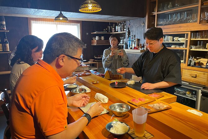 Master the art of Sushi : Toyosu Market Tour & Tuna Cutting - Tsukiji Jogai Market walk: comparing two eras of Tokyo seafood
