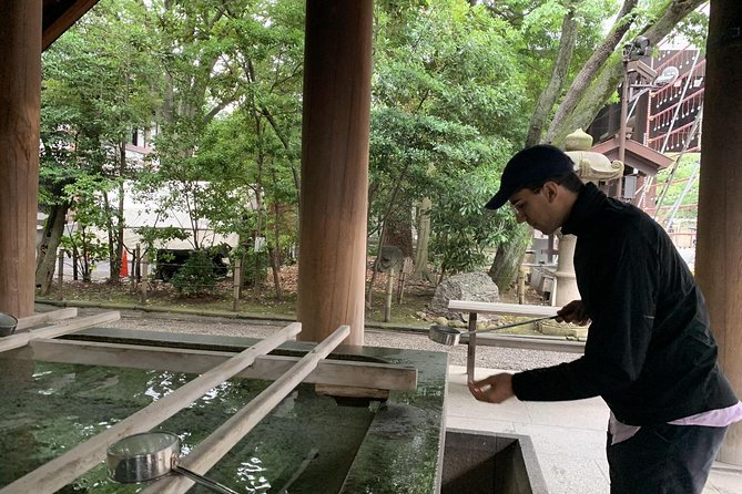 Modern Japanese History Tour in Tokyo - Kamikaze and WWII families: what your guide explains clearly