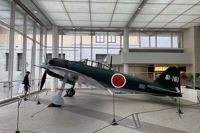 Modern Japanese History Tour in Tokyo - Entering Yasukuni Shrine: architecture, grounds, and remembrance
