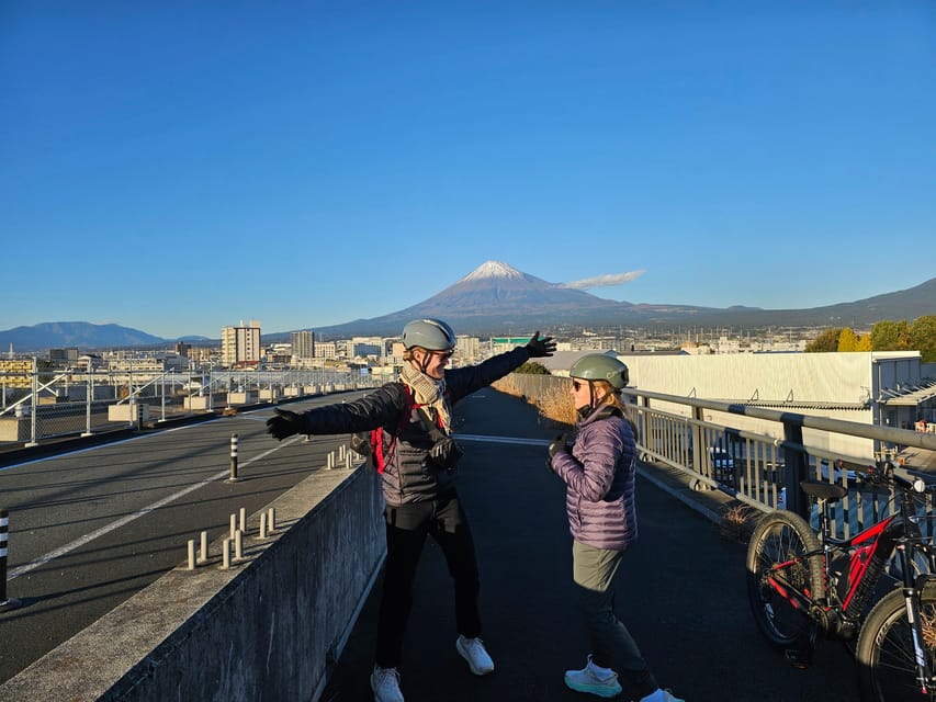 Mount Fuji E-Bike Tour: Explore Nature and History - Stop by stop: parks, photo moments, and the water that comes from Mt Fuji