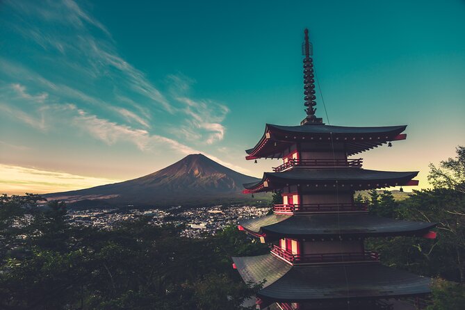 Mount Fuji, Hakone & Lakekawaguchiko Private Group Tour by Car. - Oishi Park: Quick Color, Classic Lake Views